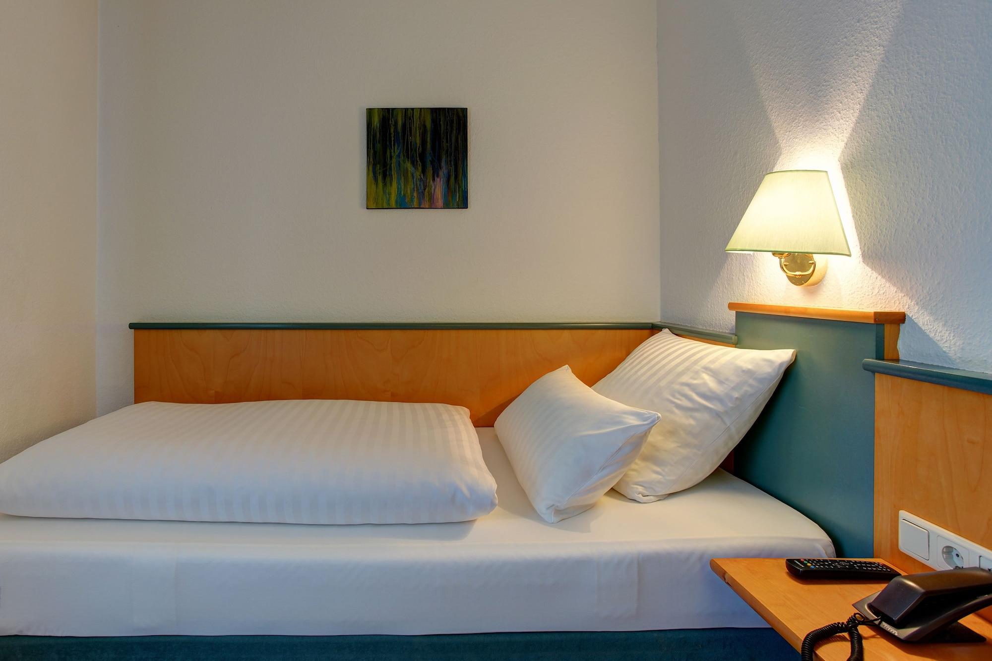 Sure Hotel By Best Western Ambassador Duesseldorf Bagian luar foto