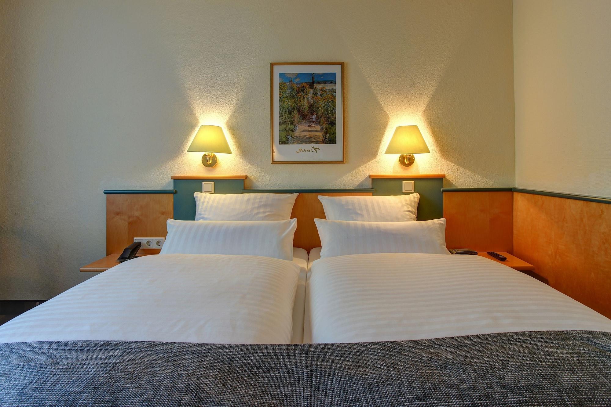 Sure Hotel By Best Western Ambassador Duesseldorf Bagian luar foto