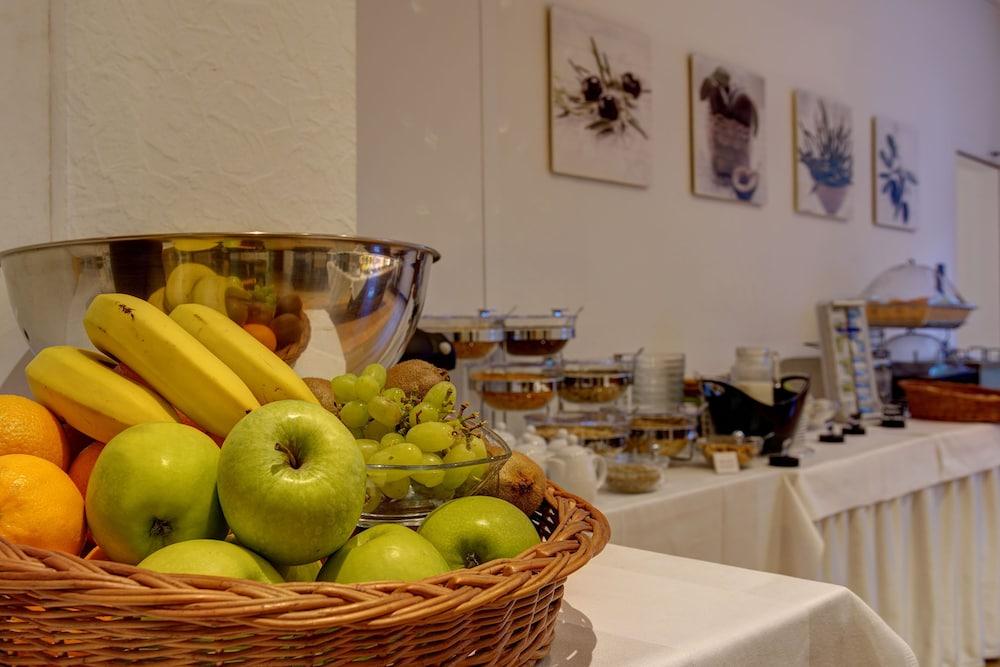 Sure Hotel By Best Western Ambassador Duesseldorf Bagian luar foto
