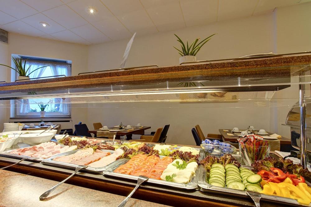 Sure Hotel By Best Western Ambassador Duesseldorf Bagian luar foto