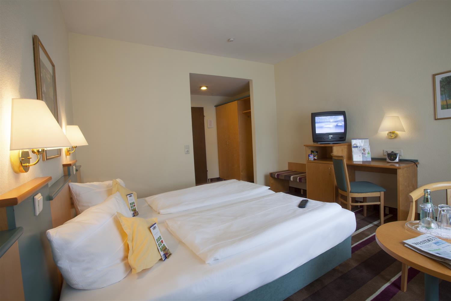 Sure Hotel By Best Western Ambassador Duesseldorf Bagian luar foto