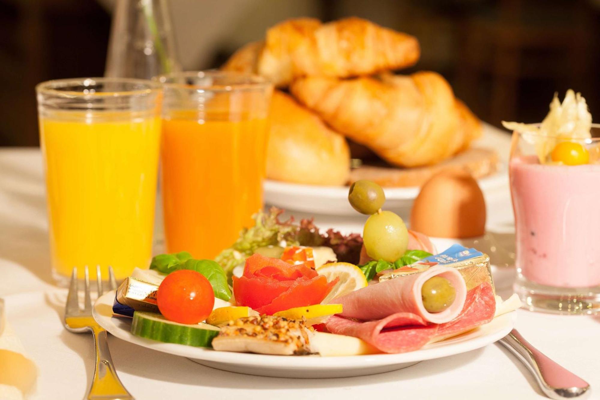 Sure Hotel By Best Western Ambassador Duesseldorf Bagian luar foto