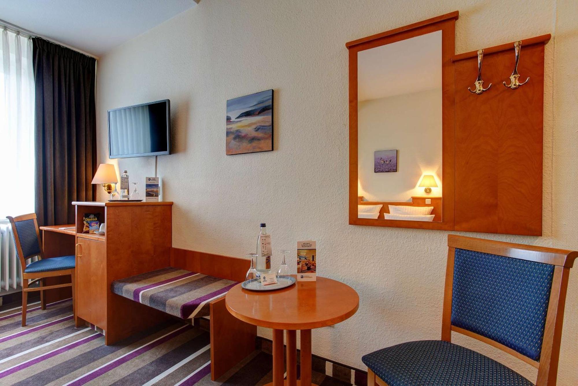 Sure Hotel By Best Western Ambassador Duesseldorf Bagian luar foto