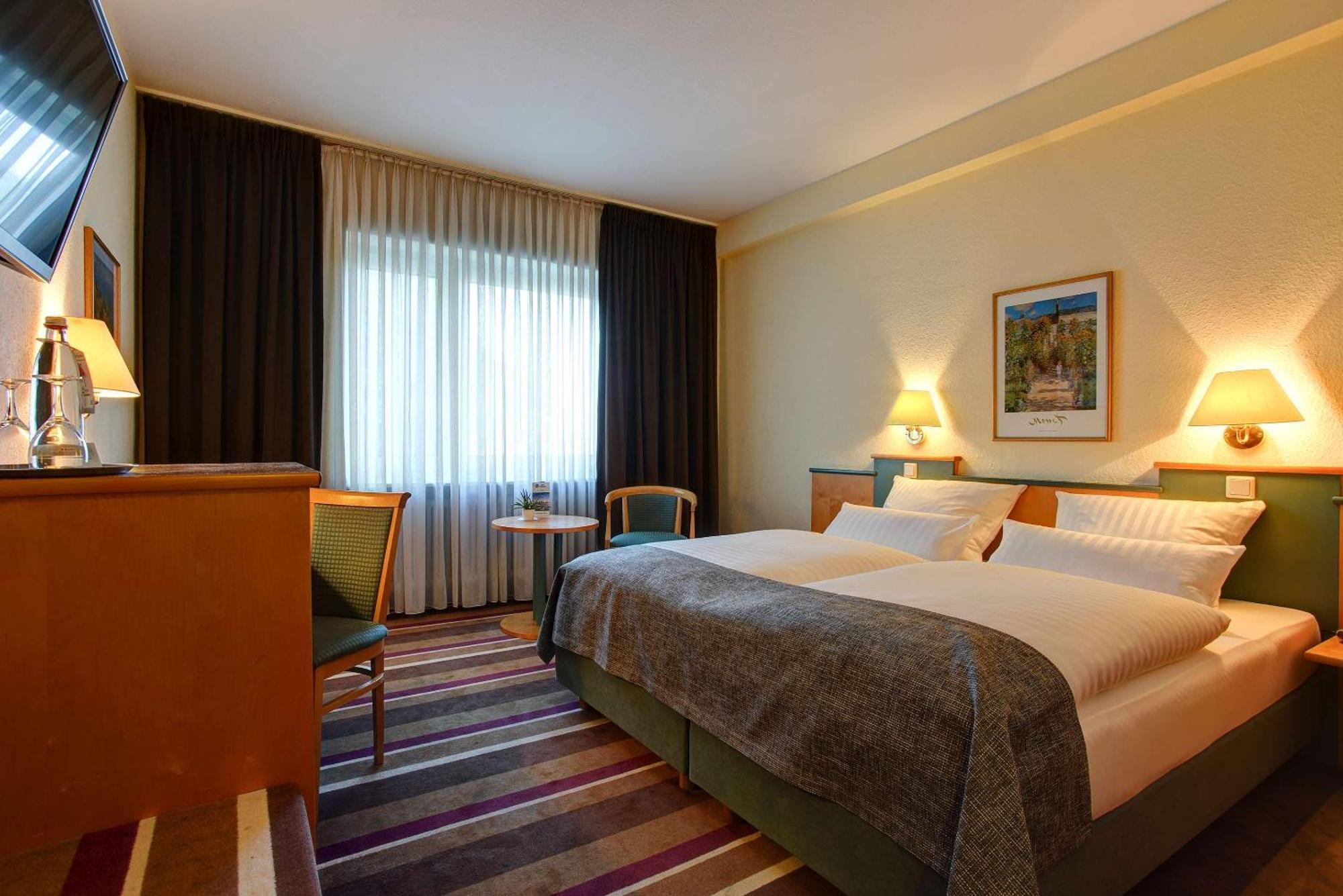Sure Hotel By Best Western Ambassador Duesseldorf Bagian luar foto
