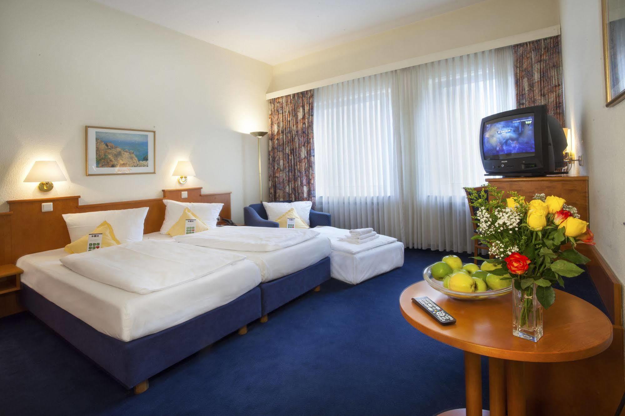 Sure Hotel By Best Western Ambassador Duesseldorf Bagian luar foto