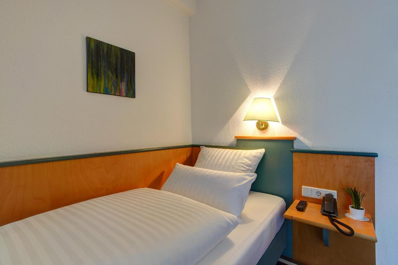 Sure Hotel By Best Western Ambassador Duesseldorf Bagian luar foto